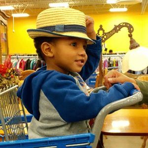 Meet your Posher, Delishia